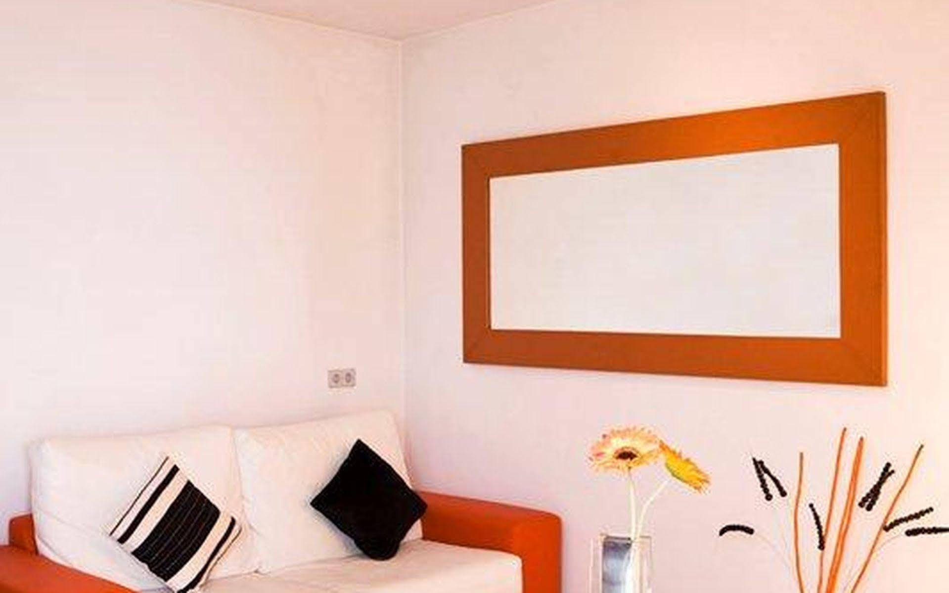 Real De Cartuja Apartments & Suites Granada Exterior foto